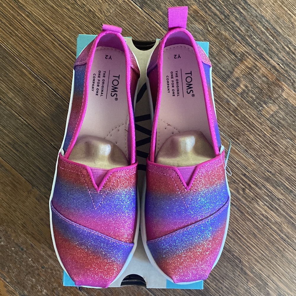 TOMS GLITTER KIDS SHOES NWT